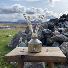 Load image into Gallery viewer, Ceramic Diffuser Pot - Ali Mac Candles