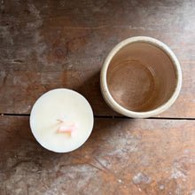 Load image into Gallery viewer, Fergus Pots Candle Refill